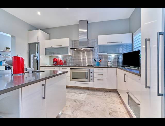 3 BEDROOM HOUSE FOR SALE IN SANDOWN